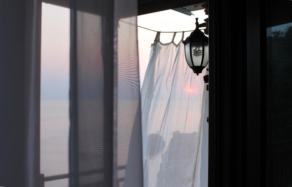 Deep Blue Guest House โซโซโปล ภายนอก รูปภาพ